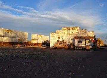 arizona/petrified-forest-national-park/bar/petrified-forest-trading-company