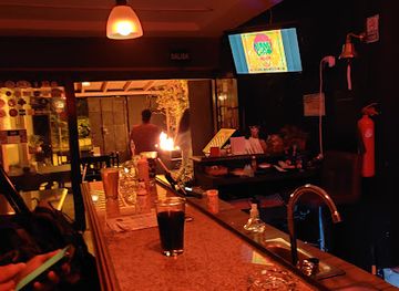 ecuador/azuay-region/bar/the-pub