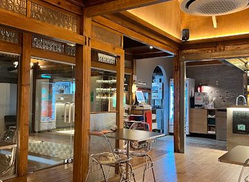 south-korea/gyeongju/bar/little-rock