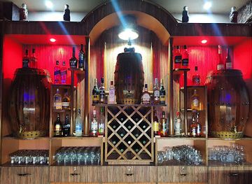 india/shillong/police-bazar/bar/shotz-bar-grill