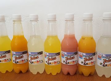 seychelles/bird-island/bar/la-fleche-local-organic-fruit-juices