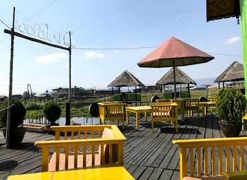 myanmar-burma/inle-lake/bar/inle-palace