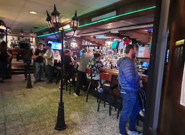 wisconsin/appleton/bar/mcguinness-irish-pub