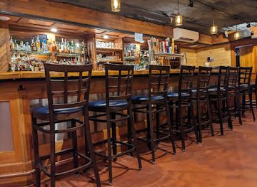 new-hampshire/hanover/bar/sawtooth-kitchen-bar-and-stage