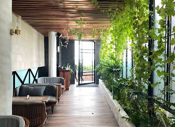 indonesia/central-java/bar/juni-bar-lounge