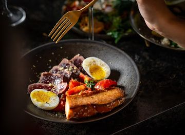 israel/netanya/bar/hide