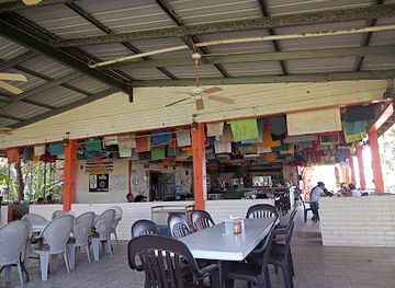 belize/western-belize/bar/cheers-restaurant-cabanas