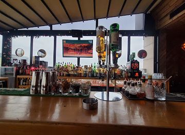 iraq/euphrates-region/bar/mars-rooftop