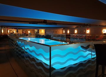 qatar/fuwairit-beach/bar/liquidity-pool-lounge