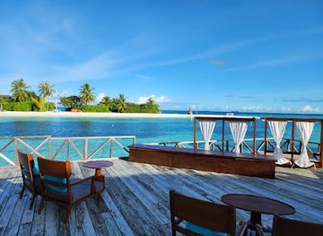 maldives/dhigurah/bar/east-market