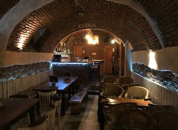 czechia/moravia/bar/nevinny-bar-gecko