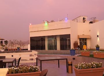 oman/ash-sharqiyah-north-governorate/bar/sama-terrazza-rooftop-lounge