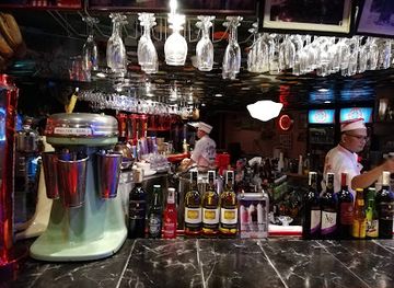 philippines/manila/bar/filling-station-bar-and-cafe