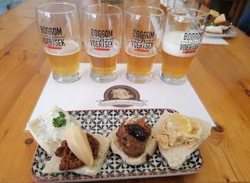 south-africa/cederberg-mountains/bar/velskoendraai-farmstall