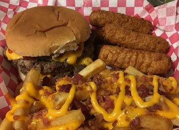 tennessee/northern-middle-tennessee/bar/red-door-sports-bar-grill