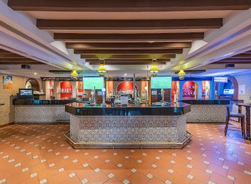 united-arab-emirates/abu-dhabi/corniche/bar/hemingway-s