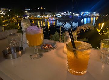 greece/sporades/bar/ginfish-cocktail-bar