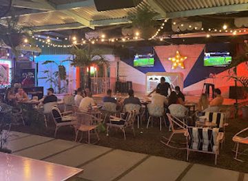 panama/panama-canal-zone/bar/buena-vaina-social-club