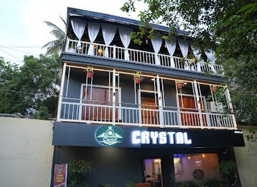 india/pondicherry/white-town/bar/crystal-pub