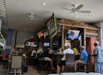 honduras/roatan/bar/fly-high-bar