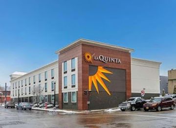 new-york/chautauqua-allegheny/bar/la-quinta-inn-suites-by-wyndham-jamestown