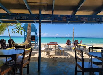 jamaica/black-river-great-morass/bar/alfred-s-negril-alfred-s-ocean-palace