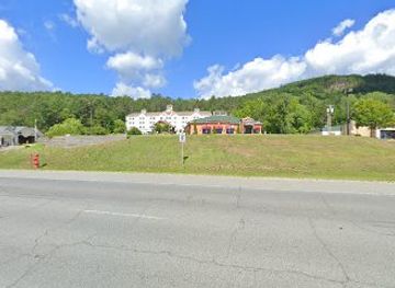 new-hampshire/franconia-notch-state-park/bar/neighborhood-grill-bar