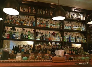 spain/barcelona/gracia/bar/bobby-gin