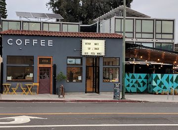 california/oakland/temescal/bar/arthur-mac-s-tap-and-snack