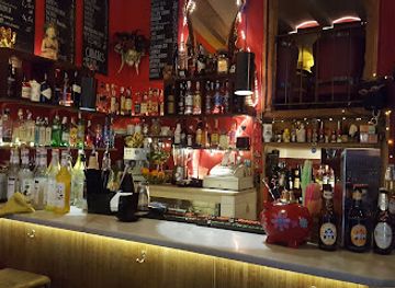 spain/barcelona/gothic-quarter/bar/milans-cocktail-bar