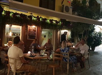 greece/chania/bar/aspros-gatos