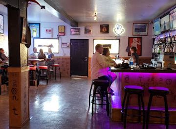 idaho/snake-river-canyon/bar/winchester-kitchen-bar