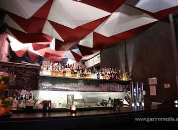 austria/vienna/wieden/bar/if-dogs-run-free