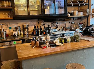 switzerland/lausanne/bar/ta-cave