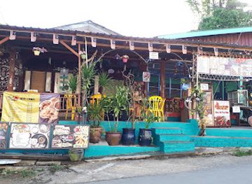 malaysia/taman-negara-national-park/bar/acah-corner