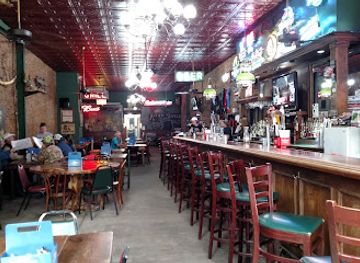 louisiana/caddo-lake/bar/auntie-skinner-s-riverboat-club