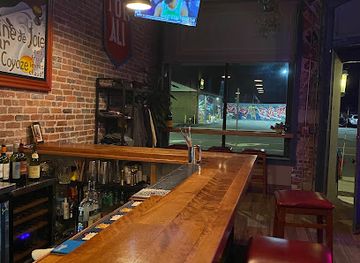 new-york/buffalo/elmwood-village/bar/free-street-tavern