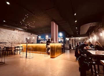 switzerland/lucerne/chapel-bridge/bar/blok-bar