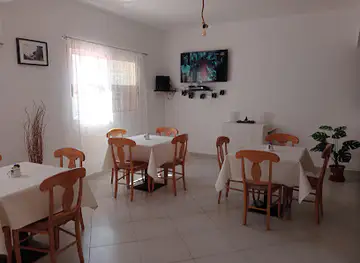 CÁ BANI RESTAURANTE BAR