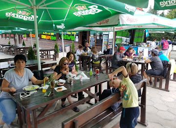 bulgaria/dobrinishte/bar/gotse-delchev-hut