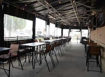 illinois/lincoln-home-national-historic-site/bar/sky-lounge