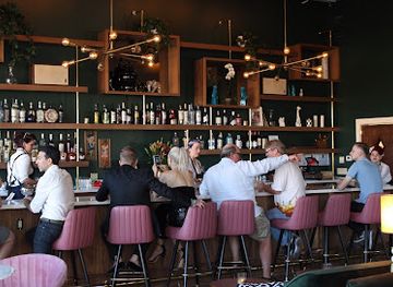 nevada/washoe-county/bar/the-emerson-cocktail-lounge