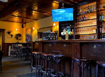 france/french-alps/bar/the-pub