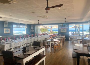 south-africa/eastern-cape/bar/the-deck-restaurant-bar