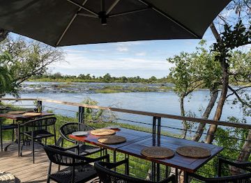 angola/zambezi-basin/bar/baines-restaurant