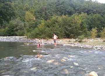 georgia/pshavi/bar/on-the-river