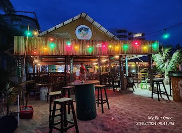vietnam/phu-quoc-island/bar/tank-tops-flip-flops-reggae-beach-bar-phu-quoc
