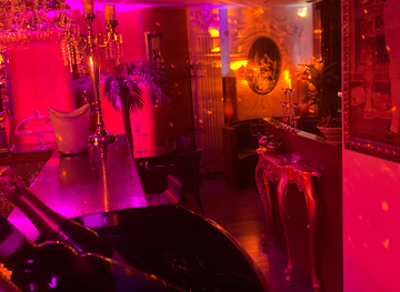 albania/tirana/bar/bonaparte-wine-bar