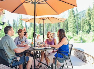 utah/solitude-mountain-resort/bar/honeycomb-grill