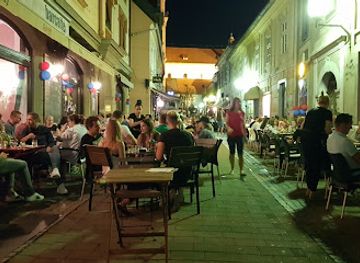 slovenia/styria/bar/piaf